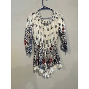 En Crème Women’s Romper –‎ Size Small